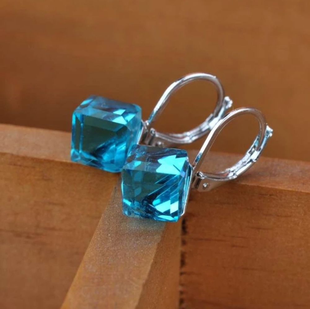 3/$25 Blue rhinestone earrings
